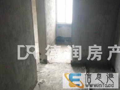 东城首座三室二厅出售双证齐全首付26万