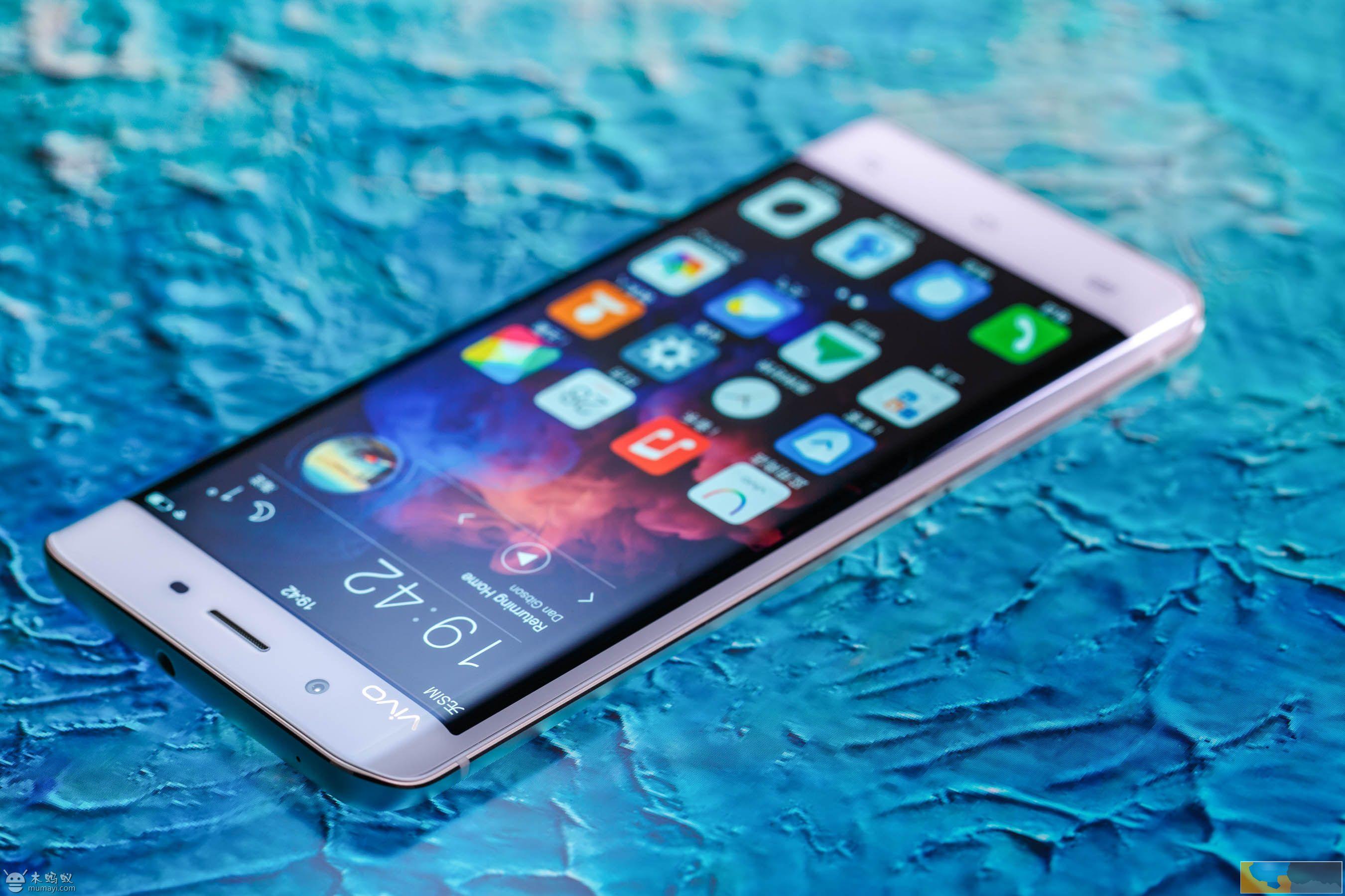 iphone8plus哪里有,请各位科普下出货要多少钱