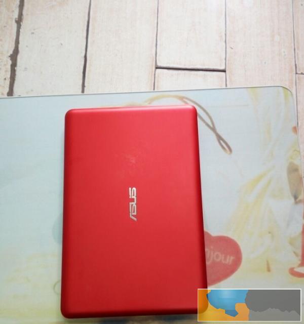 华硕笔记本出售,四核处理器,成色新