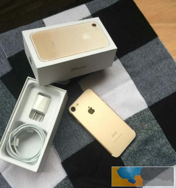 国行手机 128G内存 金色的 速度快运行稳定