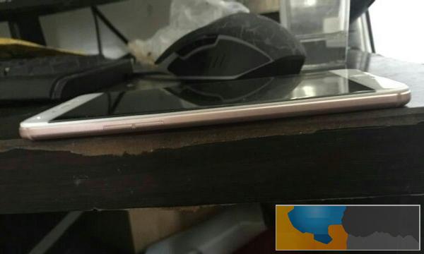 oppor9玫瑰金九成新无明显划痕