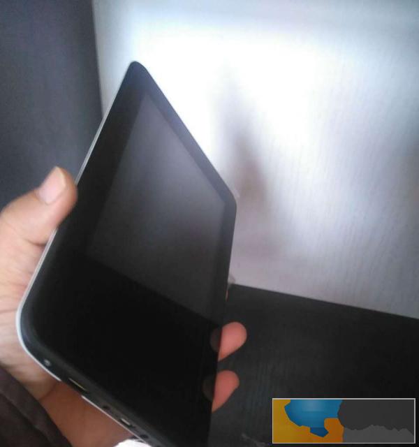 UY转让八寸平板电脑可以打电话带免费电视