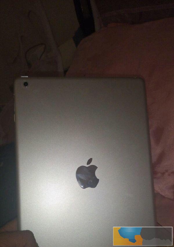 ipad air 32g 9成新