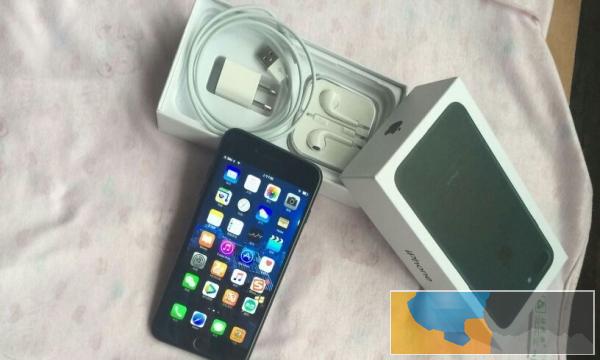 家里用的大7.黑色 内存128G,买来用了不久