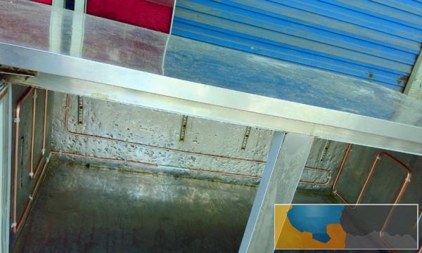 九成新全铜管操作台冰柜