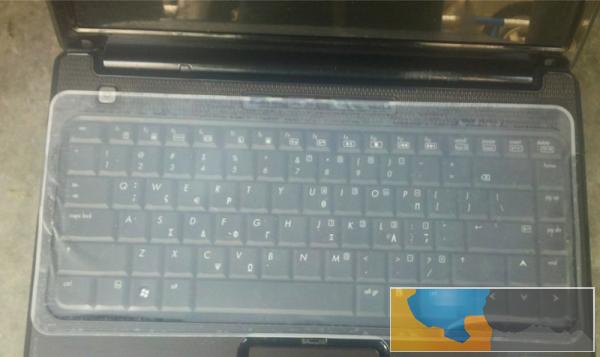 HP 惠普V3000笔记本电脑 成色巴士 外壳钢琴拷漆 全新