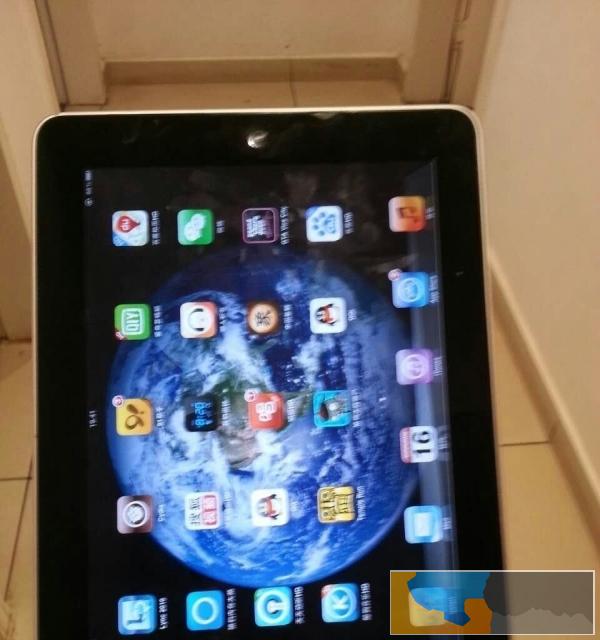 IPAD1 16G,3G版本可以插卡3G网络