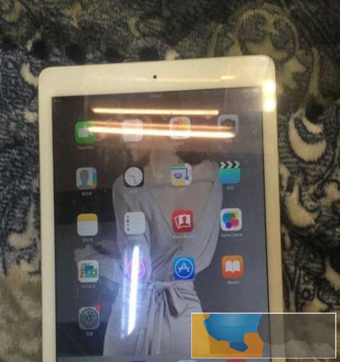 出充新港版ipad ari2金色16g wifi版