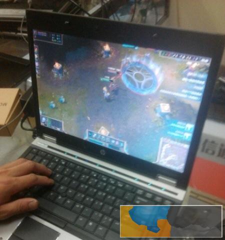 惠普黑色 银色笔记本 无线上网