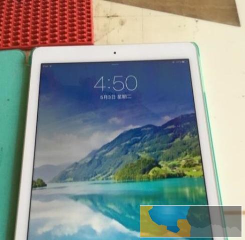 真心转让几乎全新的土豪金iPad Air2,wifi加4g