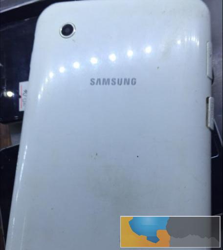 有多台二手平板电脑出售，价格便宜