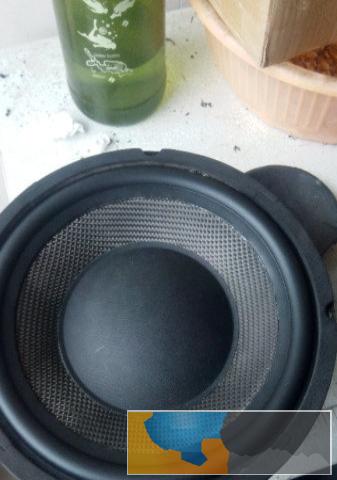 惠威喇叭音响各一套