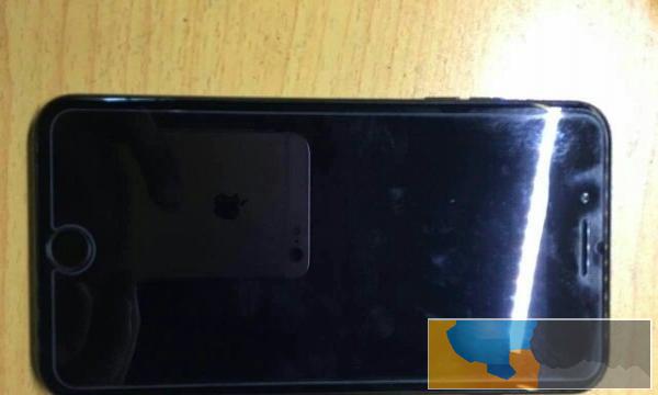 iphone7plus亮黑版