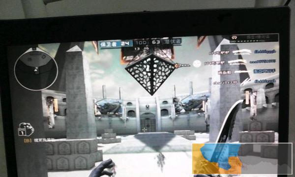 爆玩英雄联盟穿越火线惠普笔记本