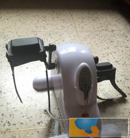 脑瘫脑中风康复机