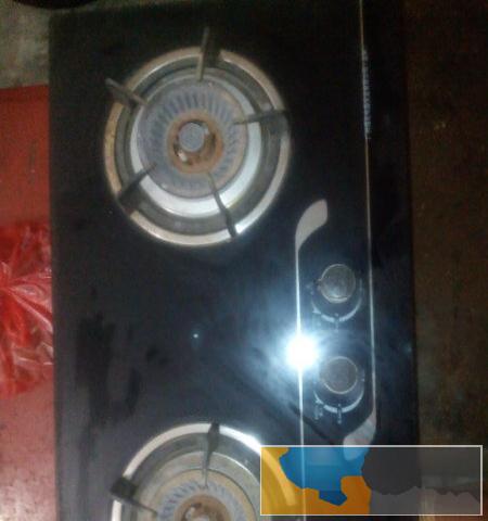 全新的嵌入式液化气灶