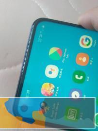 三星盖乐世A60挖孔全面屏手机