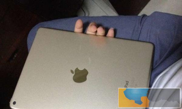 ipad Air 295新土豪金