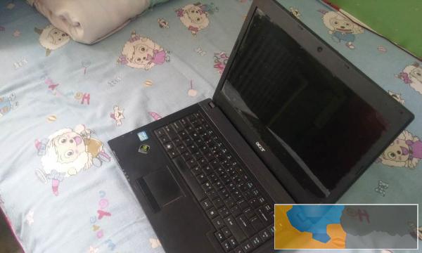 笔记本出售,价格不贵,求带走
