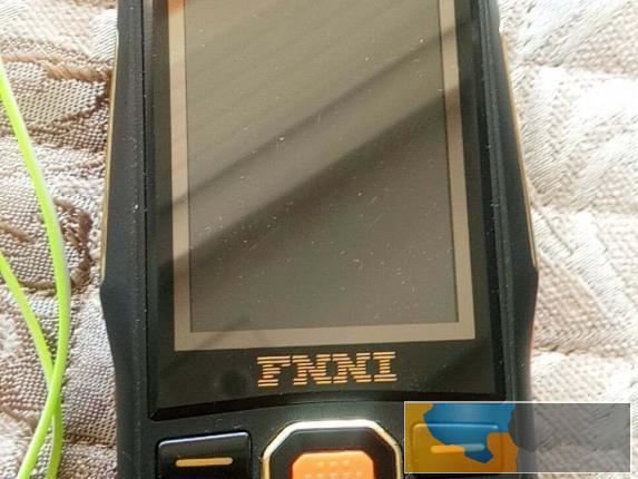 品牌军工手机便宜卖了，价格可商量