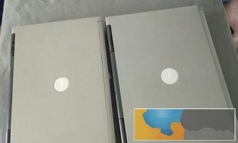 闲置笔记本便宜伍百出售