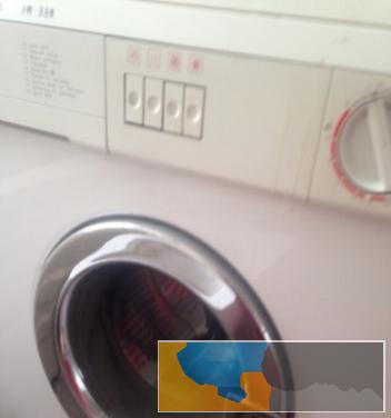 八成新全自动洗衣机低价出售