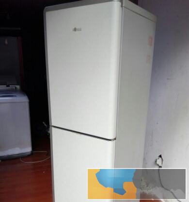 低价出售一台冰箱