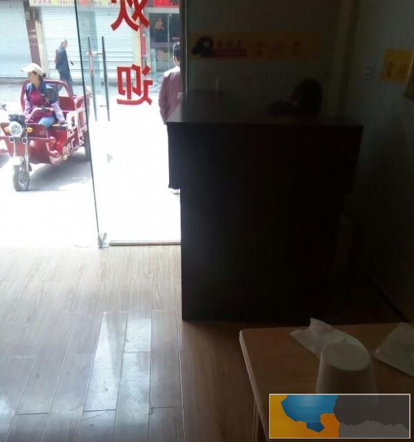羊肉米线店全套设低价转让,才用了10来天,有用得着的速度来看