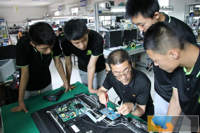 咸阳附近手机维修培训学校 诚信教学华宇万维