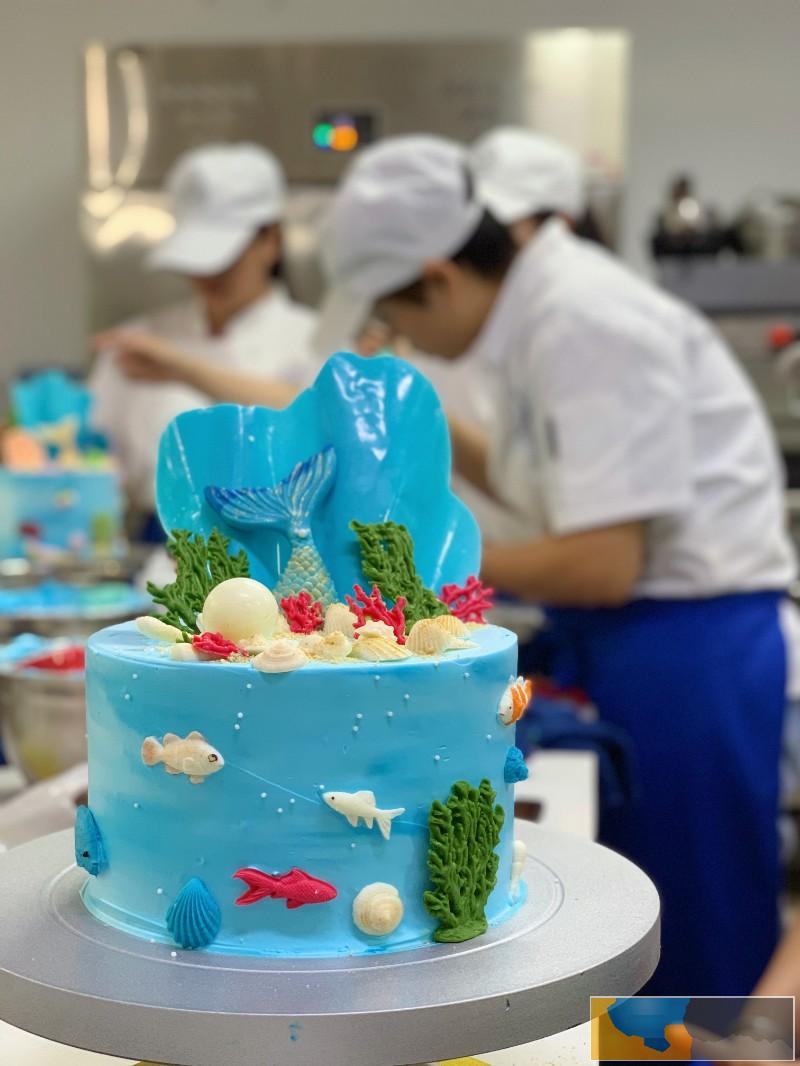 珠海创业就业技能培训 咖啡调酒师 西点蛋糕 烘焙裱花师学院