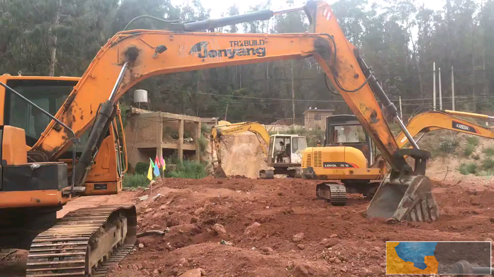 昭通几岁可以学挖掘机要多少学费