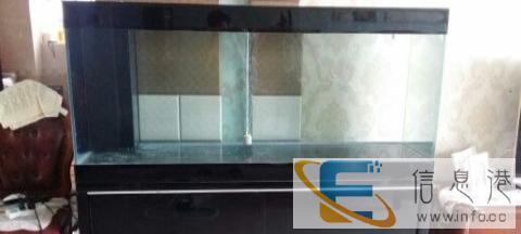 1.8米全超白底虑鱼缸出售