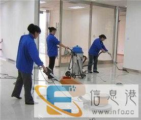 白银微笑家政公司,专业工具擦玻璃搞卫生,价格低服务好