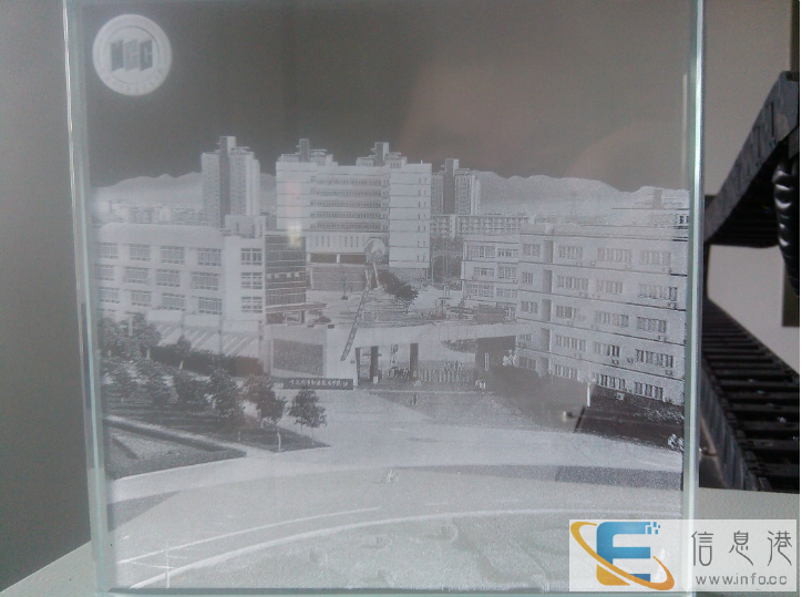 内雕玻璃 发光玻璃