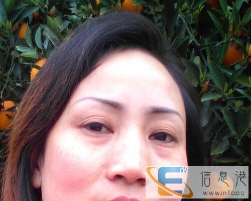 想找个帮人带娃的工作