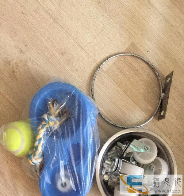 全新豪华大狗笼子300元出售，带天窗，送全套