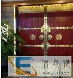 铜钉大门、中式大门、定做厂家　　木门