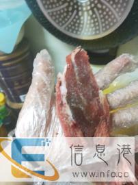 碎牛肉，新鲜牛肉，喂狗狗的狗粮