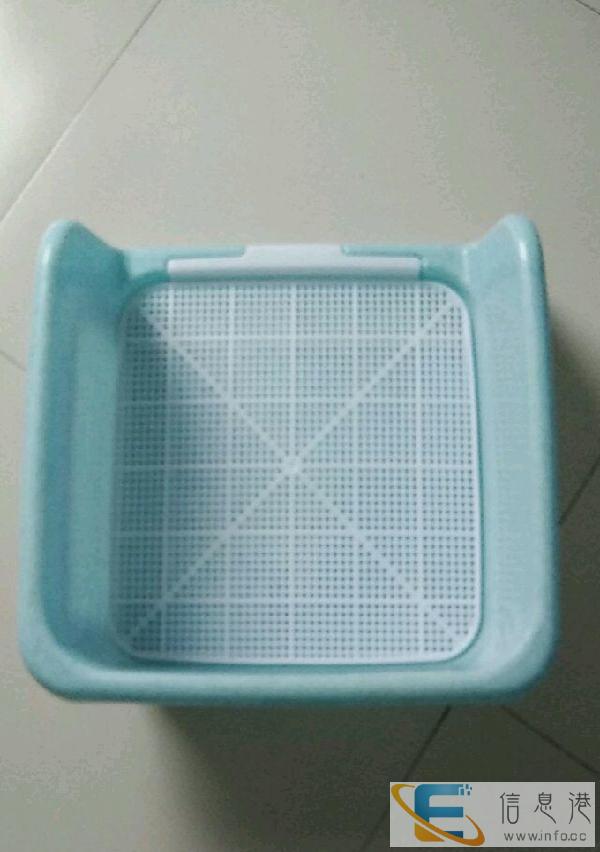 狗粮和狗狗小厕所