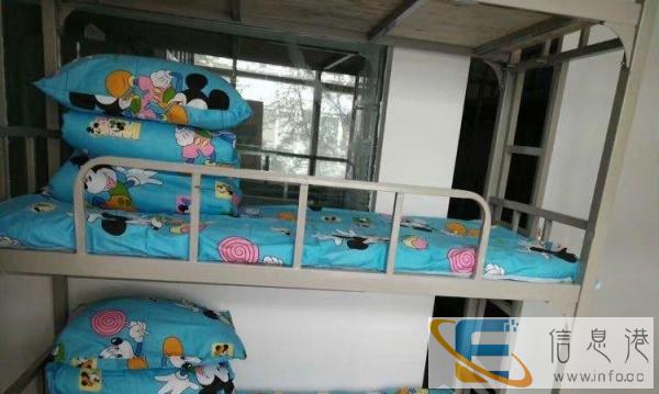 午托班中午、下午做饭