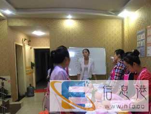 金牌保姆月嫂育婴师育儿嫂钟点工陪护保洁