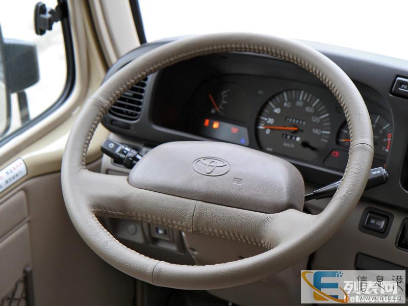 婚车--首选全新纯 丰田考斯特