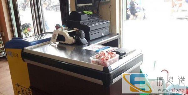 八成新收银台吧台转让