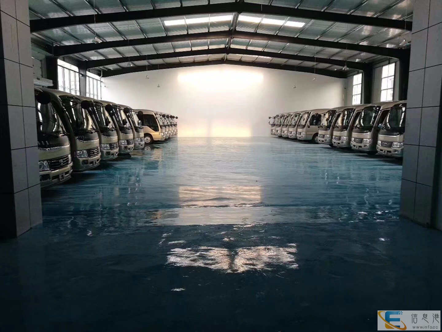 七台河丰田考斯特13座价格