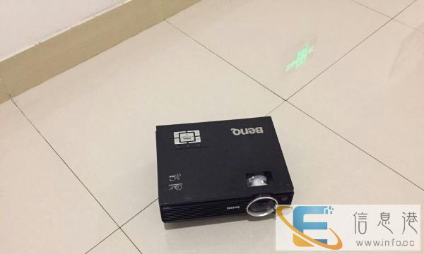 低价处理一台明基投影机