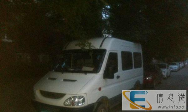 六座依维柯带司机