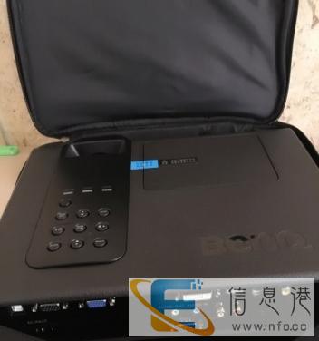 九成新投影仪 明基 MP727