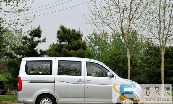 五菱面包车出租租用