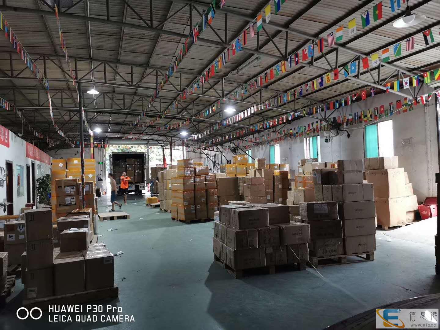 河南信阳UPS国际快递专寄口罩粉沫液体纯电池食品化妆品茶叶电