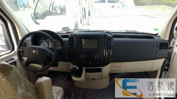 南京金龙纯电动豪华商务汽车17座